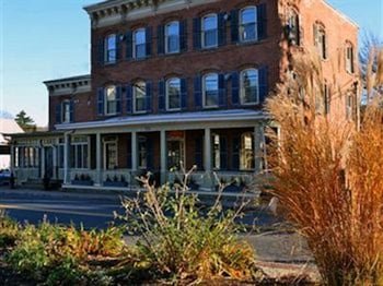 The 1850 House Inn & Tavern