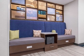 Hampton Inn & Suites Muncie