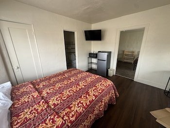 Oaks Motel