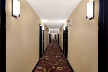 Super 8 by Wyndham Joplin