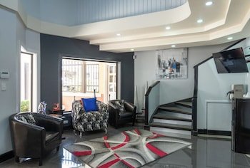 Prado Inn And Suites