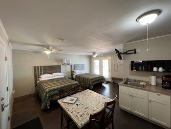 Painted Sky Inn
