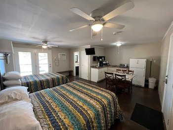 Painted Sky Inn