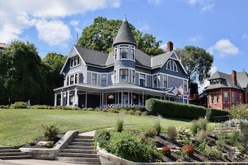 Hancock House Bed And Breakfast