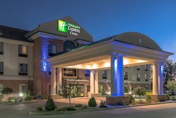 Holiday Inn Express & Suites Lafayette East
