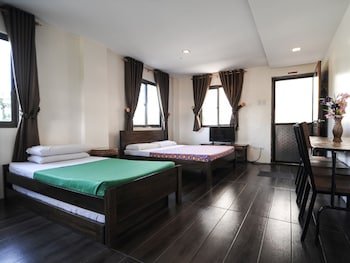 Pine Breeze Cottages