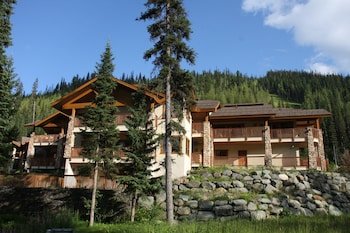 The Pinnacle Lodge