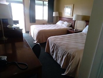 Rodeway Inn & Suites