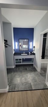 Platinum Inn