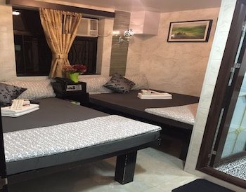Skylark Hostel