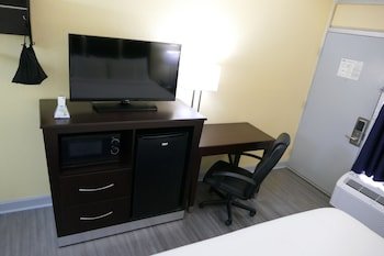 Days Inn by Wyndham Muscle Shoals Florence