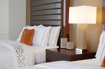 Renaissance St. Louis Airport Hotel