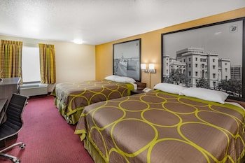 Super 8 by Wyndham Kinder/Coushatta near Casino