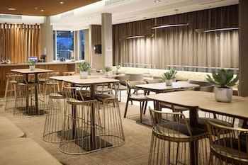 SpringHill Suites Medford Airport
