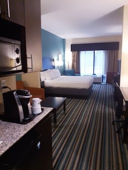 Holiday Inn Express & Suites Orlando East-UCF Area