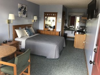 Edge O The Woods Motel