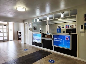 Motel 6 Baytown, TX - Garth Rd