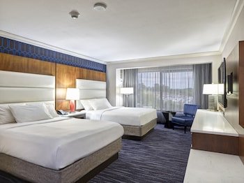 Mystic Lake Casino Hotel