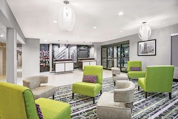 La Quinta Inn & Suites by Wyndham The Woodlands/Spring