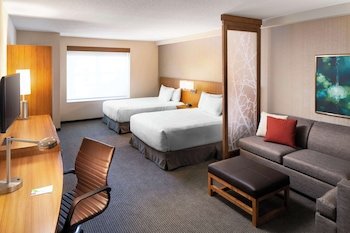 Hyatt Place Sumter / Downtown