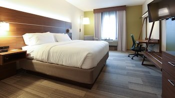 Holiday Inn Express Hotel & Suites Cincinnati SE Newport