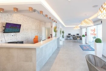 Apartamentos Oasis Sa Tanca