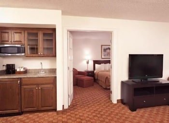 Ann Arbor Regent Hotel & Suites