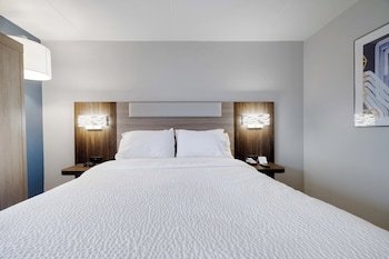 Holiday Inn Express Wilkes-Barre East