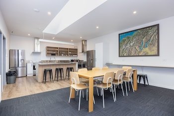 Alpine Junction Townhouse Apartments Lodge & Hotel