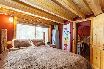 Treehouse On The Stream