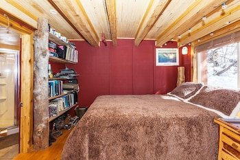 Treehouse On The Stream