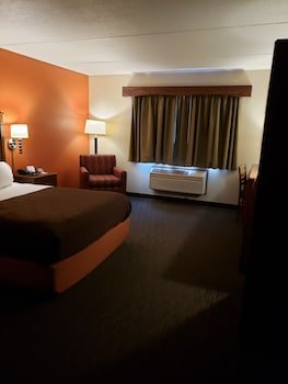 AmericInn by Wyndham Iron River