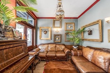 The Grand Dutch Flat Hotel