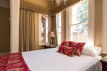 Loloma Bed and Breakfast