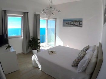 Amore Rentals Villa Anna