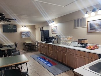 White House Inn
