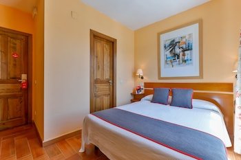 Hostal La Chata By OYO Rooms