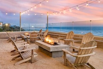 Elizabeth Oceanfront Suites, an Ascend Hotel Collection Member