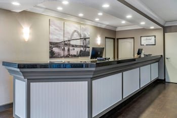 Elizabeth Oceanfront Suites, an Ascend Hotel Collection Member
