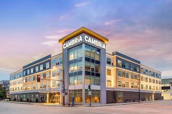 Cambria Hotel Milwaukee Downtwn