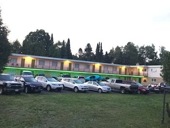 The Cedars Motel