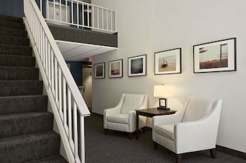 Travelodge by Wyndham Hubbard OH