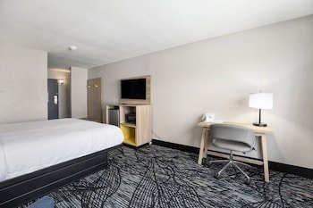 Days Inn By Wyndham Muskegon
