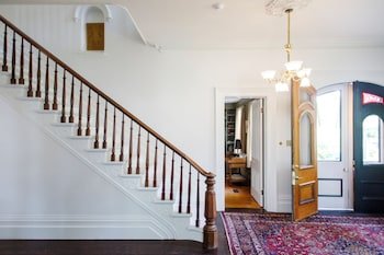 Woodbourne Inn