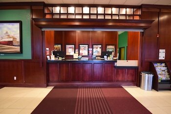 Mackinaw Beach & Bay All Suites Resort