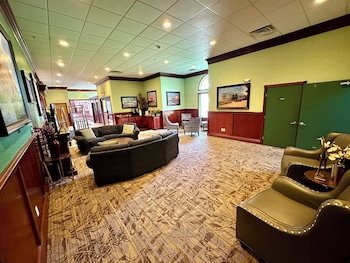 Mackinaw Beach & Bay All Suites Resort