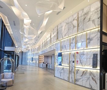 Wyndham Ion Majestic Hotel
