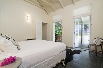 Port Douglas Cottage & Lodge