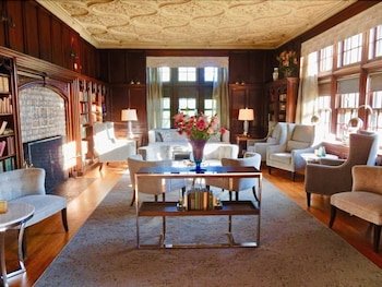 Castle Hill Resort & Spa