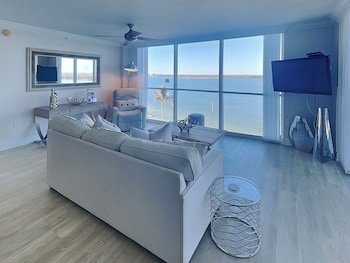 Lovers Key Resort